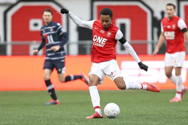 日本队无疑 日本队无疑