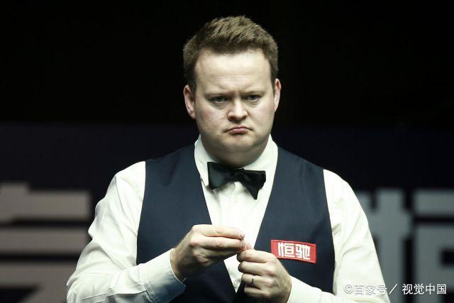 两人都以自 两人都以自