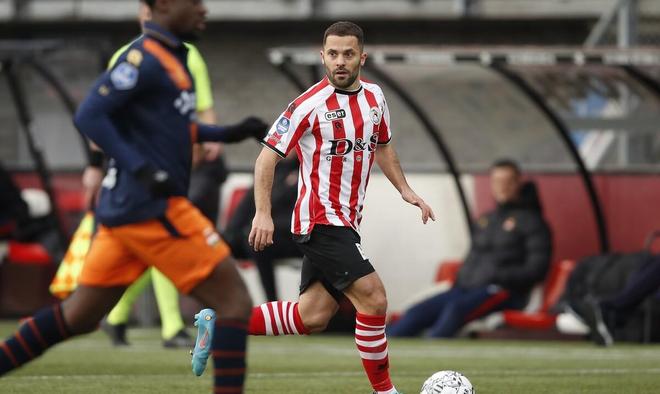 此次交易采 此次交易采